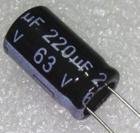 220uF/63V 105° 13x20x5mm ELEKTROLYTICKÝ RADIÁLNÍ KONDENZÁTOR