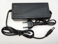 ZDROJ SPÍNANÝ 230V/12V 8A - KONCOVKA 5.5x2.5mm